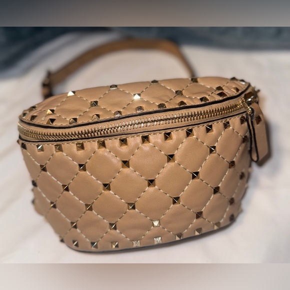 VALENTINO GARAVANI PYRAMID STUD BELT BAG / FANNY PACK - Picture 2 of 15